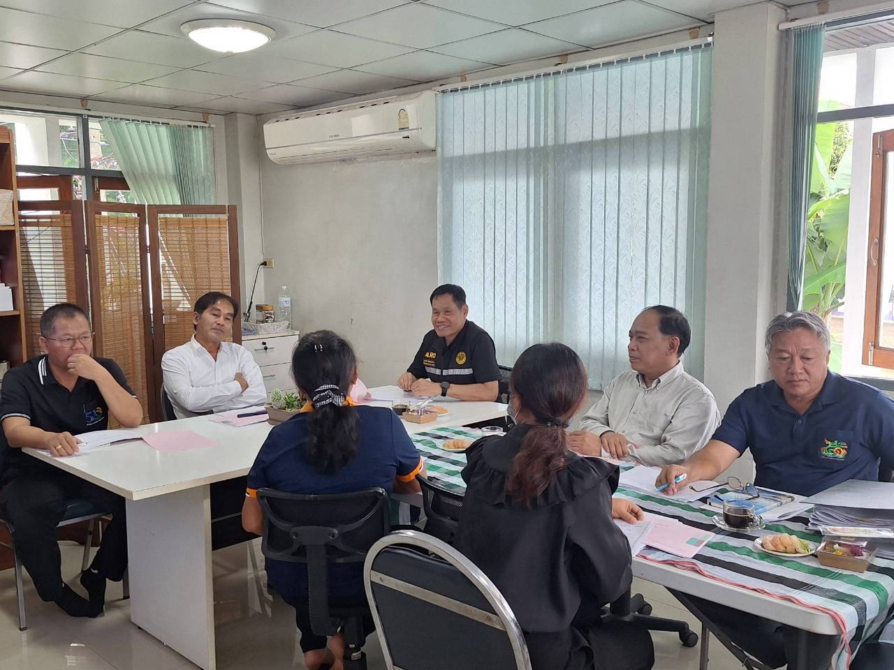 title - ผู้ตรวจราชการ ส.ป.ก. ลงพื้นที่จังหวัดสกลนคร ประชุมติดตามความก้าวหน้าผลการดำเนินงาน พร้อมตรวจเยี่ยมให้กำลังใจเกษตรกรในเขตปฏิรูปที่ดิน 